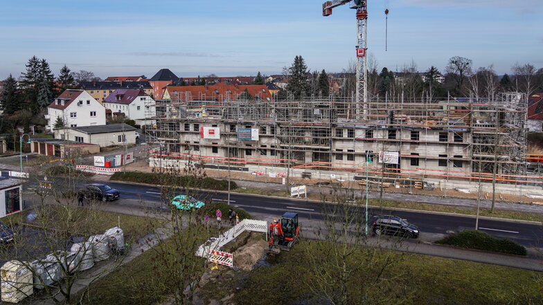 Wann startet die Wohnbau mit der Vermietung an der Richard-Wagner-Straße in Radeberg?