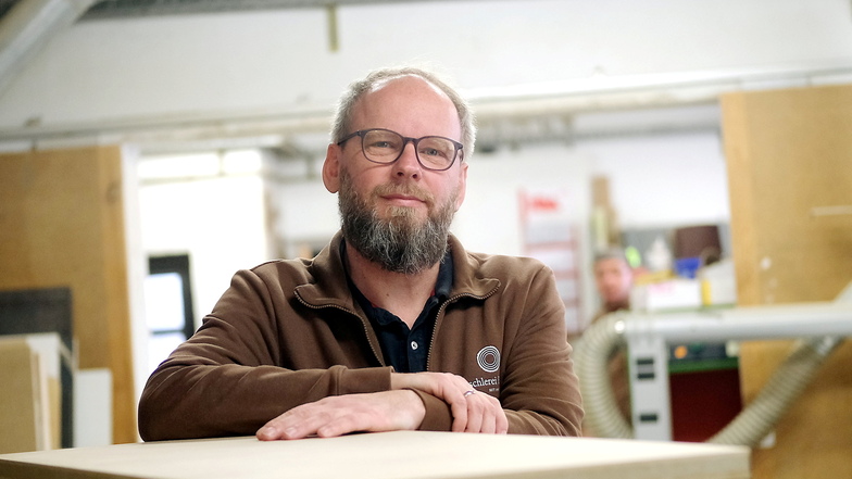 Lars Moschke, Chef der Tischlerei Brendel in Meißen. An Auszubildenden mangelt es in dem Familienbetrieb nicht.
