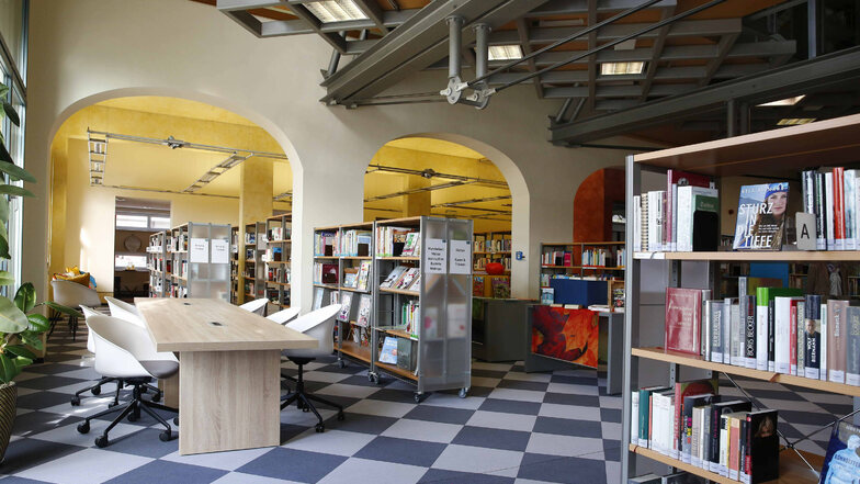 Die Stadtbibliothek in Radebeul hat derzeit nur donnerstags geöffnet.
