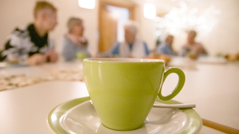 Einigen Roßweiner Senioren fehlen die großen Runden am Kaffeetisch, zu denen der langjährige Bürgermeister Veit Lindner regelmäßig eingeladen hatte.