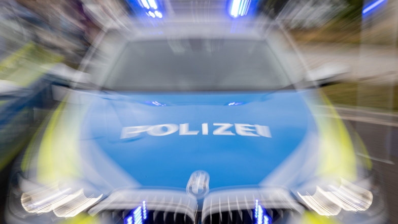 Crimmitschau: Mann stiehlt Kleintransporter und baut Unfall