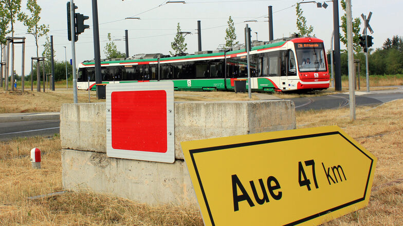 Baubeginn für die 47 Kilometer lange Straßenbahn-Eisenbahn-Trasse von Chemnitz über Thalheim nach Aue ist am 30. Juli.