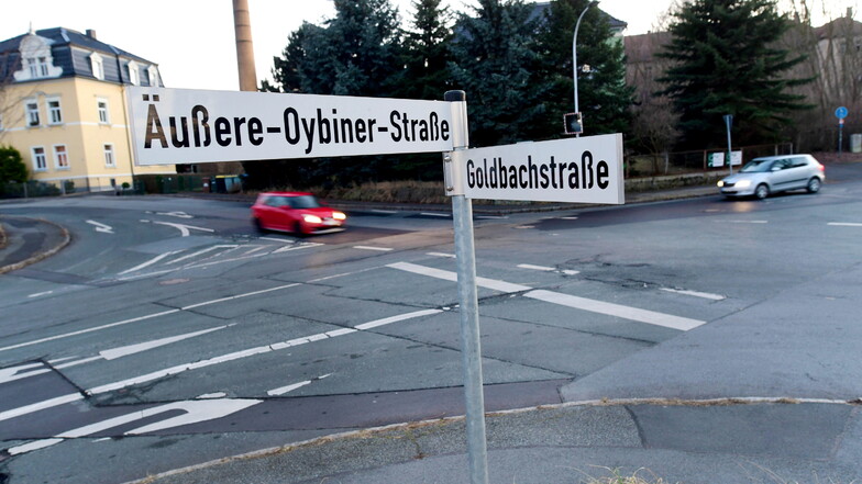 Am Montag beginnen an der Kreuzung Äußere-Oybiner Straße/Goldbachstraße die Bauarbeiten. Hier entsteht ein weiterer Kreisverkehr in Zittau.