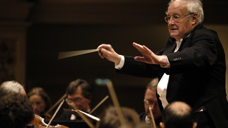 Der Dirigent Siegfried Kurz ist gestorben.
