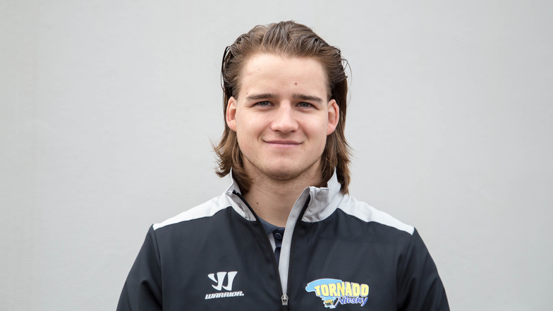 Nr. 88

Eddy
Lysk (20)
Sturm
1,76 m/76 kg

für Niesky:
0