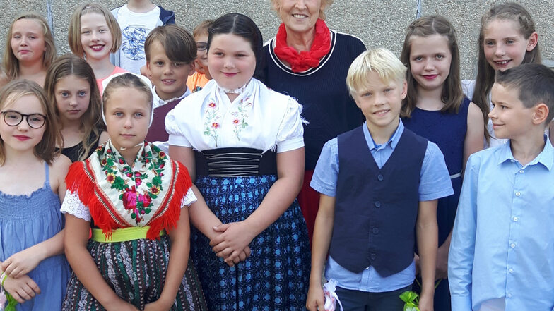 Der vorige Freitag war der letzte Schultag und der letzte Arbeitstag von Martina Janze. Beim Schulfest ist die Pädagogin verabschiedet worden.