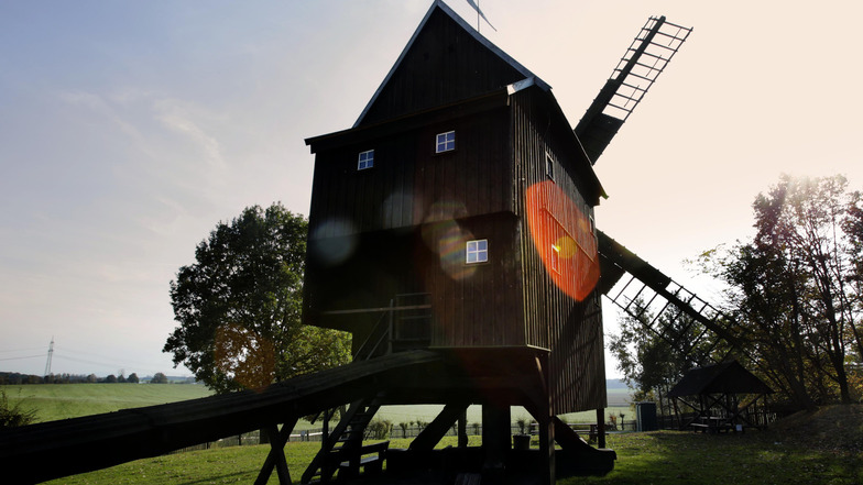 Die Bockwindmühle in Luga (Gemeinde Neschwitz) öffnet jedes Jahr zum Deutschen Mühlentag, auch an diesem Pfingstmontag.