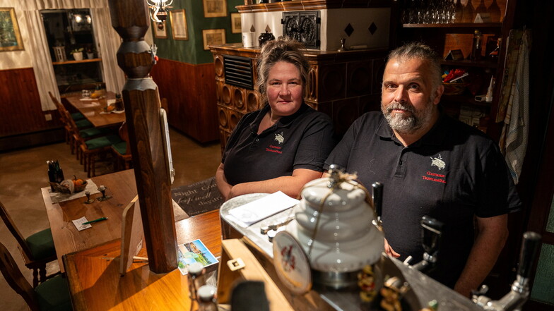Anja Fischer und Rico Pommrich öffnen die Gaststätte Teufelsmühle nur noch auf Reservierung.