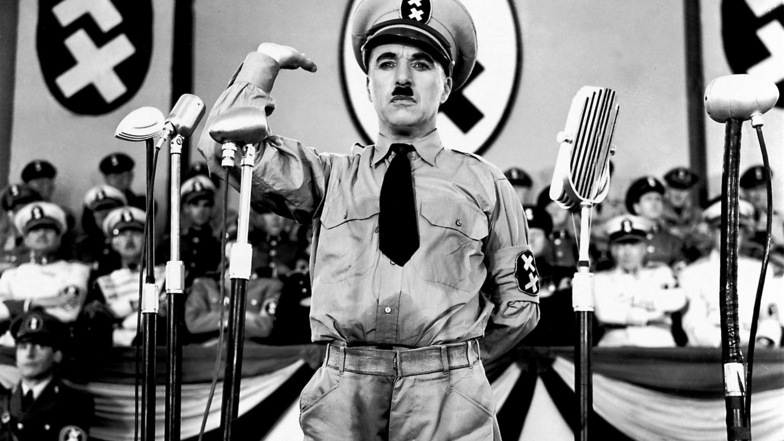„Schtonk!“ – Diktator Hynkel (Charlie Chaplin) spricht.