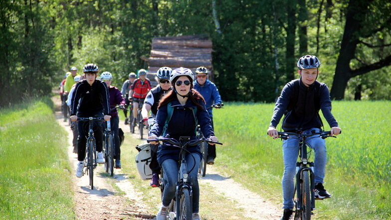 Mit dem Anbieter Rad Event Moritzburg können Interessenten am 26. Mai von Park zu Park radeln.