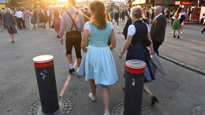 Das Oktoberfest, das größte Volksfest der Welt, findet schon lange nicht nur in München statt, sondern auch in Sachsen.