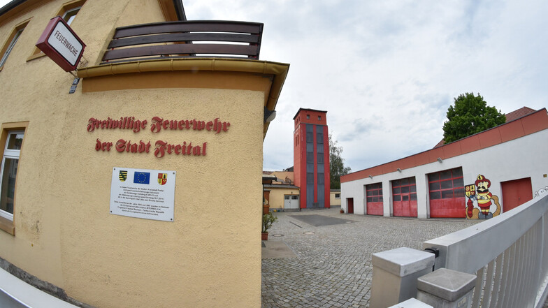 Der Standort der Feuerwehr in Freital-Döhlen ist zu klein und zu unmodern. Nun soll ein Neubau her.