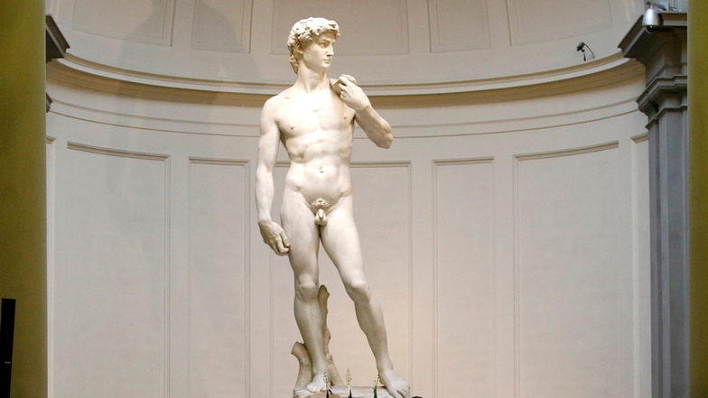 David-Statue gezeigt - Kündigung wegen Pornografie?