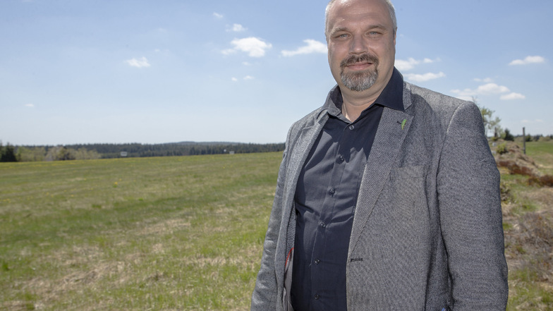 Torsten Krawczyk, Präsident des Landesbauernverbandes, freut sich, dass die satellitengesteuerte Landtechnik nun noch präziser arbeiten kann. Das ist gut für die Ökonomie und die Ökologie. 