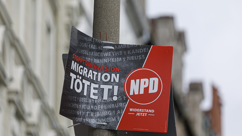 NPD-Plakate zu Migration sollen weg