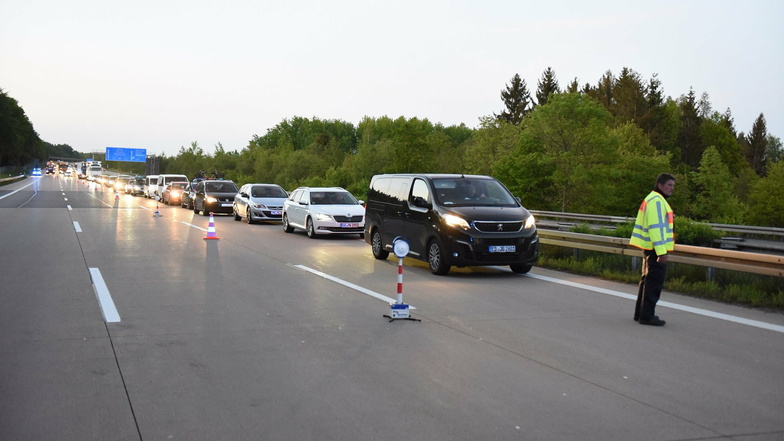 Symbolbild: Auf der A4 kam es am Sonntag zu zwei Unfällen. Die Autobahn war zweimal halbseitig gesperrt.