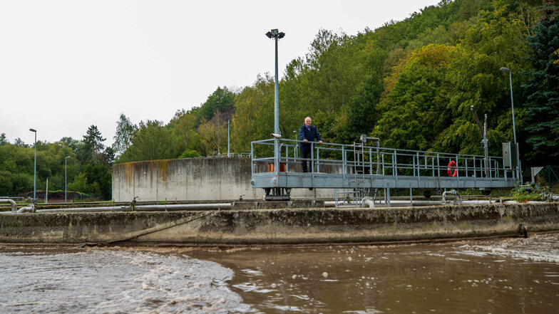 Frank Schönig, Bürgermeister von Kreischa, hat die Baugenehmigung für die neuen Becken.