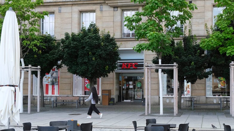 Zu der schon bestehenden KFC-Filiale am Altmarkt will die Fast-Food-Kette zwei neue Läden eröffnen.