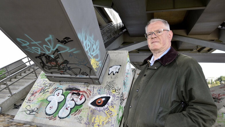 CDU-Stadtrat Hans-Joachim Brauns drängt auf eine Lösung, damit nicht noch mehr Flächen an der Waldschlößchenbrücke und anderen markanten Bauten der Innenstadt wild besprüht werden.