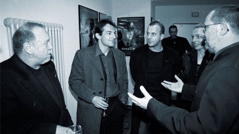 Prominente Gäste bei der Wiedereröffnung des Hauses am 12. März 2000 waren Regisseur Joseph Vilsmeyer sowie die beiden Schauspieler Hans-Werner Meyer und Heino Ferch (v.l.).