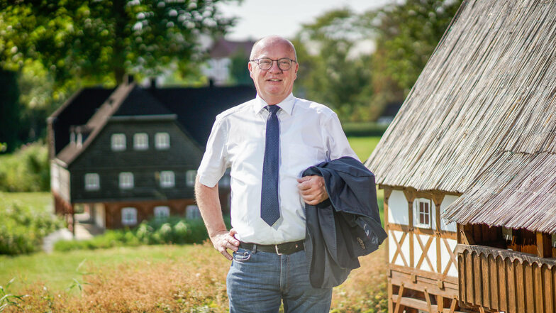 Thomas Martolock ist seit 20 Jahren Bürgermeister in Cunewalde. Er bekleidete das Amt vor der Gemeindefusion bereits in Weigsdorf-Köblitz. Genug hat er noch nicht - er stellt sich am Sonntag wieder zur Wahl.