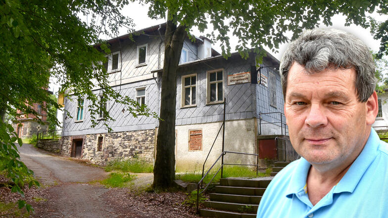 Kottmars Bürgermeister Michael Görke sieht den Zustand der Baude als schlecht an: "Hinten bricht schon das Dach ein."