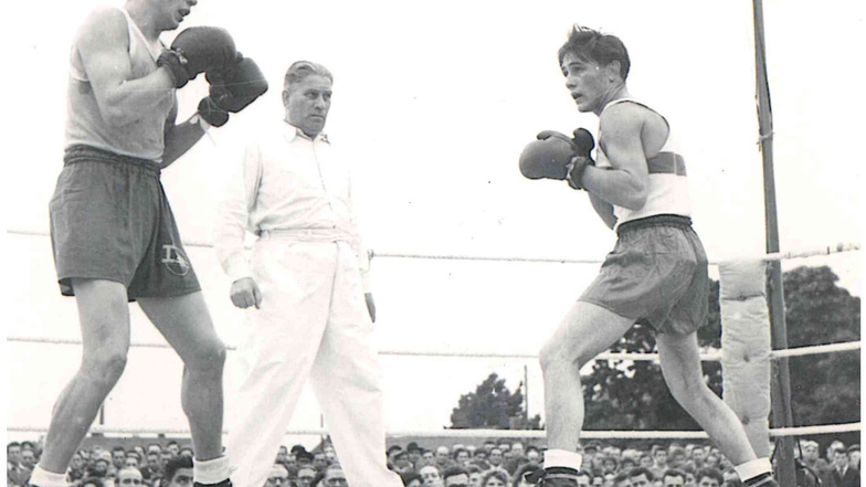 Geboxt wurde auch. Das Bild zeigt einen Kampf um 1950. Links der Riesaer Boxsportler Werner Purvin. 