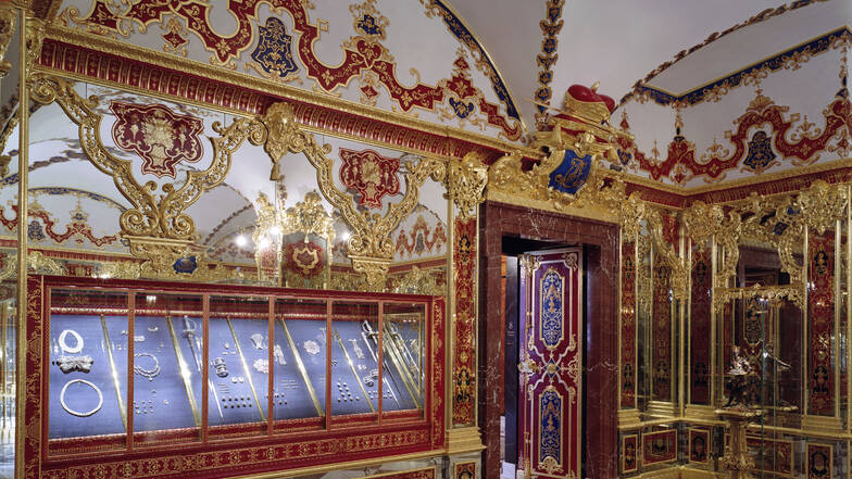 Der Schmucksaal des Grünen Gewölbes. Hier schlugen am 25. November unbekannte Täter zu und stahlen Juwelen von unschätzbarem Wert.