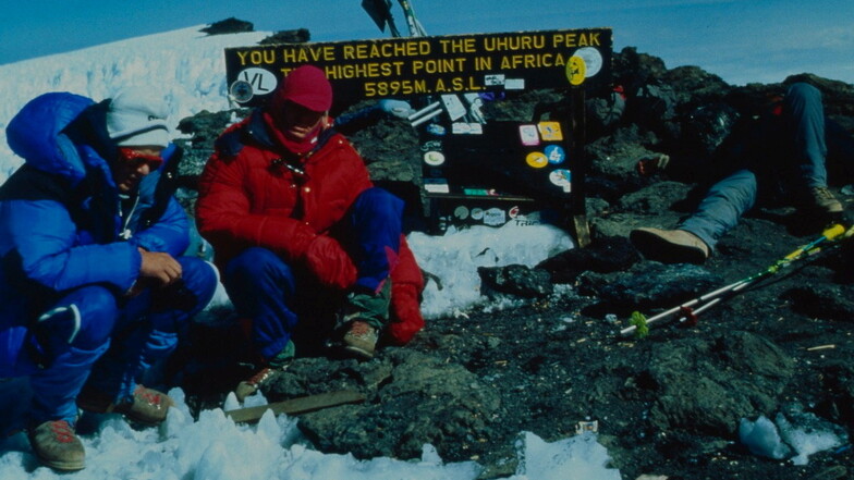 Aufstieg mit Freunden zum Kilimandscharo. Doch das war vor Corona.