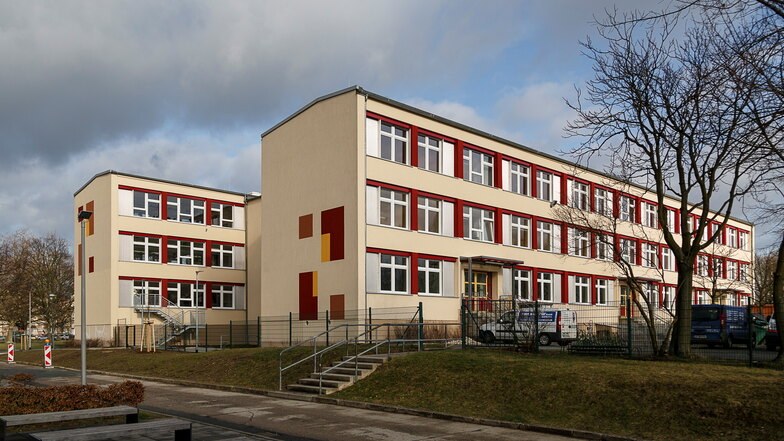 Zu viele Corona-Fälle: Auch die Oberschule in Görlitz-Rauschwalde macht für einige Tage zu.