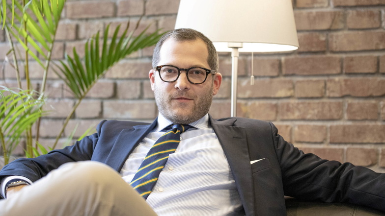Julian Reichelt war im Oktober 2021 als Chef der „Bild“-Zeitung entlassen worden, weil er laut seinem Arbeitgeber Axel Springer Privates und Berufliches nicht klar getrennt und dem Vorstand darüber die Unwahrheit gesagt haben soll.
