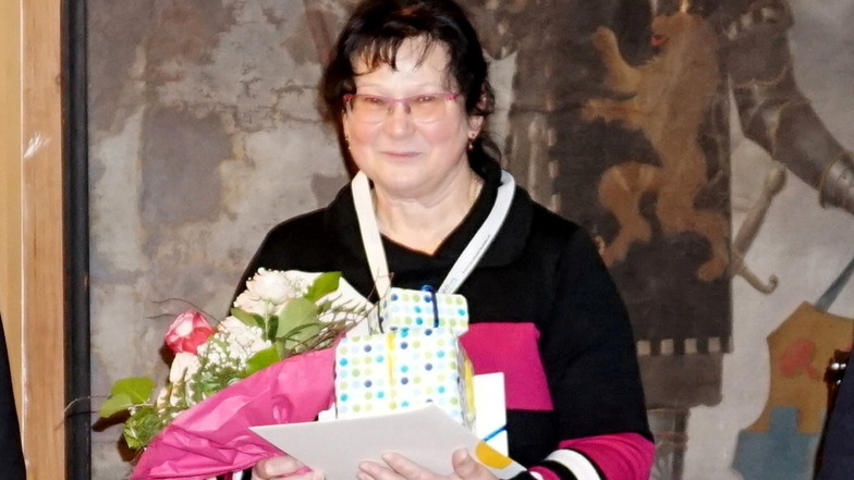 Ute Kirsten aus Neukirch ist vom Bautzener Landrat für ihr ehrenamtliches Engagement ausgezeichnet worden.