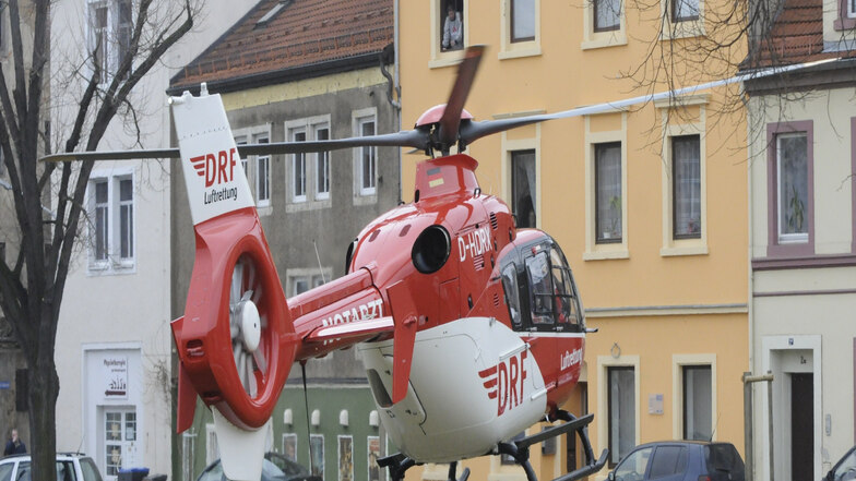 2012 musste der Rettungshubschrauber am Rahmenplatz landen, weil es am Steinweg/ Radeburger Platz einen schweren Unfall gab.
