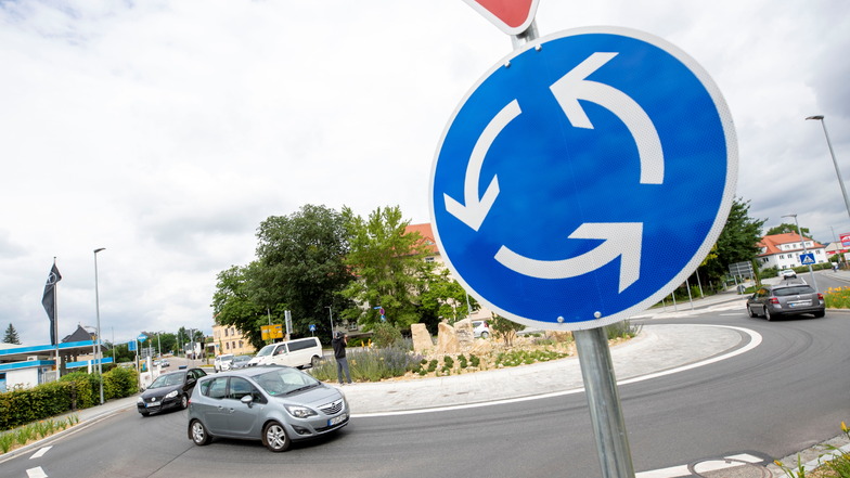 Neuer Kreisverkehr in Pirna: einen gefährlichen Knotenpunkt entschärft.