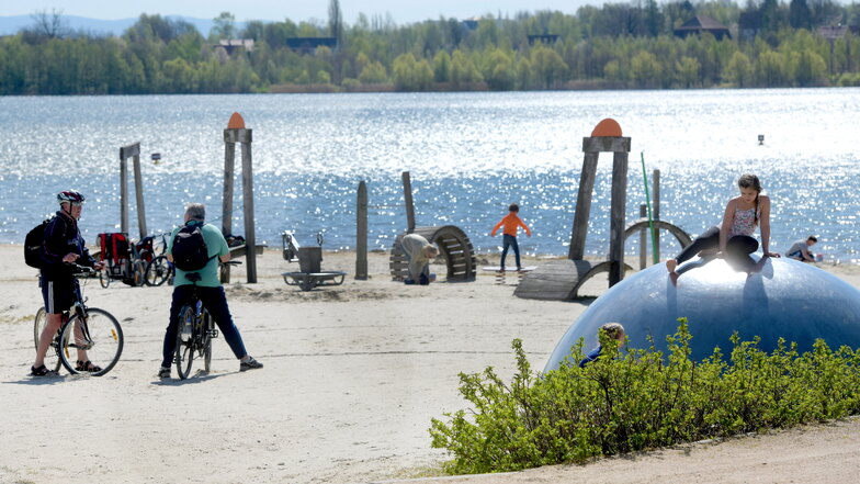 Die Gemeinde Olbersdorf hat große Pläne mit der Uferpromenade und dem Spielplatz-Gelände am See. Aber bisher geht nichts los.