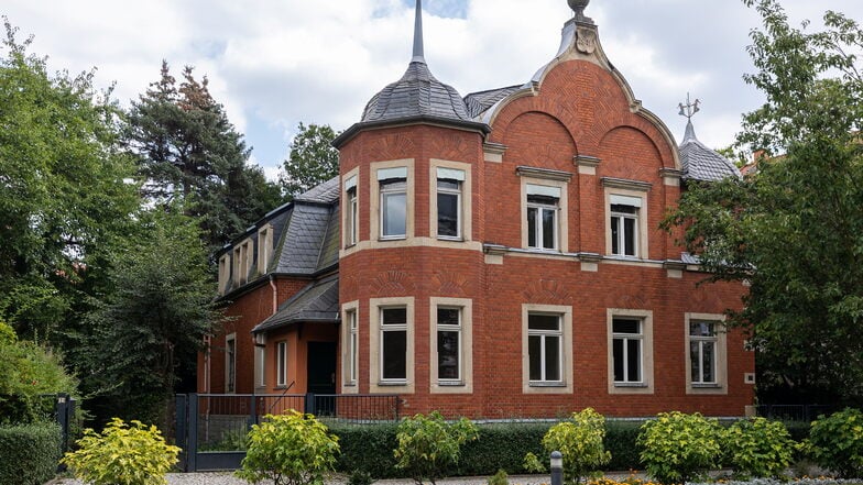 Die Villa Hammitzsch an  der Grohmannstraße in Pirna steht zum Verkauf. Es gibt bereits Interessenten.