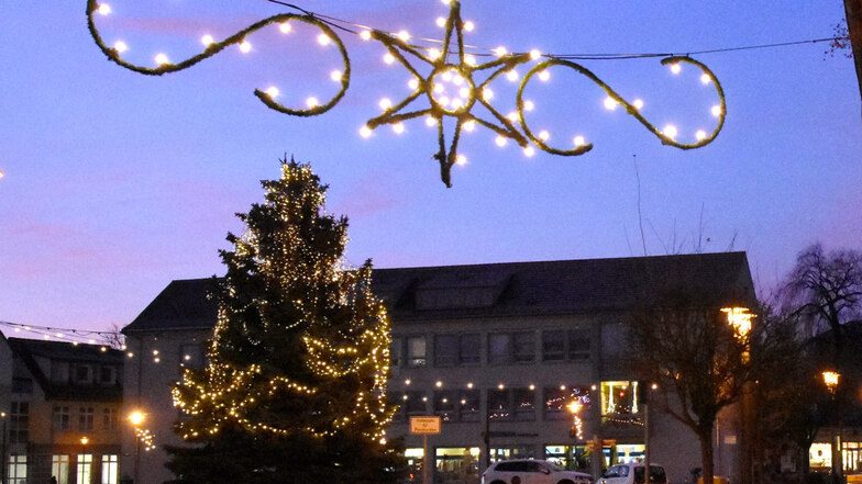 Die Veranstalter hoffen, dass sie „für die Bürger*innen eine vorweihnachtliche Stimmung in der Altstadt erzeugen dürfen“.