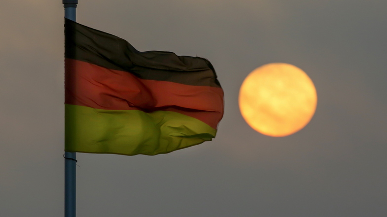 Ostbeauftragter beklagt fehlendes Interesse in Westdeutschland