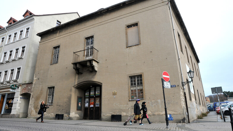 Das Gewandhaus am Löbauer Theaterplatz soll saniert werden.