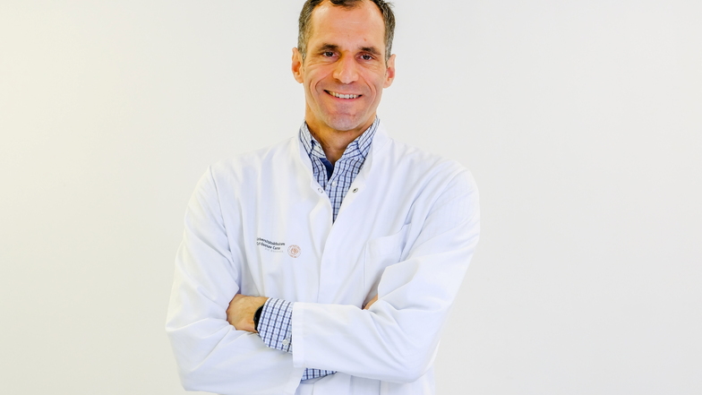 Professor Dr. Lorenz Hofbauer ist Facharzt für Innere Medizin. Der Altersmediziner ist seit Juli 2020 Ärztlicher Direktor der Fachkliniken Radeburg.