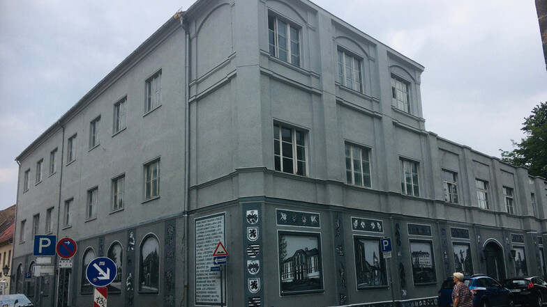 Das Gesellschaftshaus in Großenhain. Hier gingen die Einwohner zwischen dem Ersten und Zweiten Weltkrieg ins Theater. Das Kulturzentrum Krone gab es noch nicht.