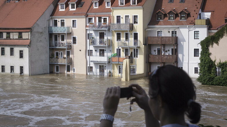 Die Mieter der Parterrewohnungen in der Görlitzer Hotherstraße verloren bei dem Hochwasser fast all ihr Hab und Gut.
