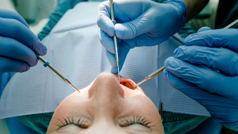 Patienten müssen künftig kürzer auf Genehmigung der Zahnbehandlung warten