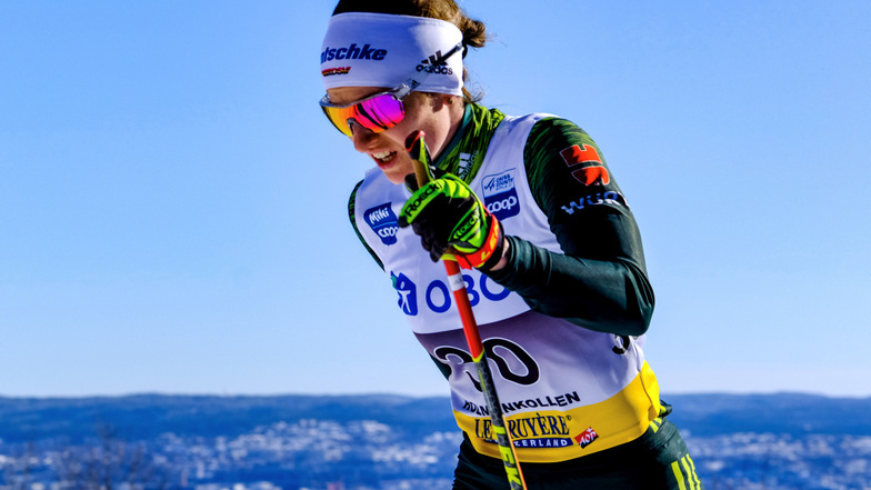 Bis Julia Preußger wieder auf Ski durch eine Winterlandschaft laufen kann, dauert es vor dieser Saison länger als sonst. Dass sie derzeit nicht mit der Nationalmannschaft trainiert, hat seinen Grund.