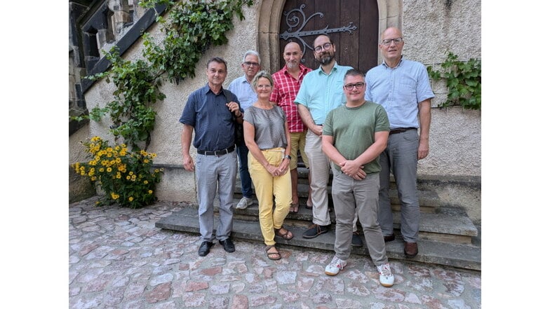 Holger Metzig, Karsten Müller, Simone Teske, Alexander Rost, Martin Bahrmann, Sebastian Riedel, Dr. Oliver Morof (v.l.n.r.) gehören der gemeinsamen Stadtratsfraktion von U.L.M., Freien Bürgern und FDP an.