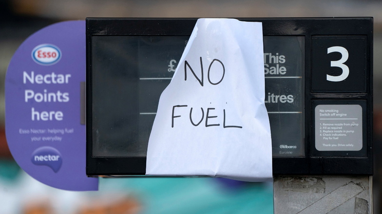 Kraftstoffmangel in England: Militär in Bereitschaft
