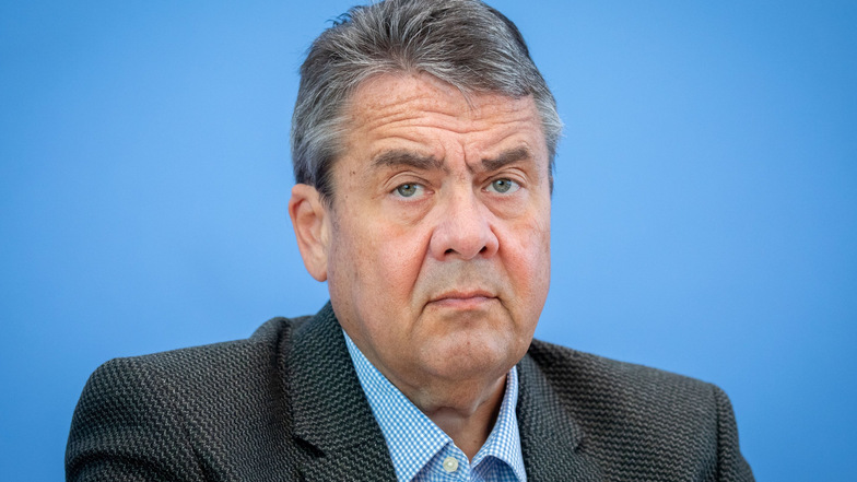 Gabriel fordert von SPD rigidere Einwanderungspolitik