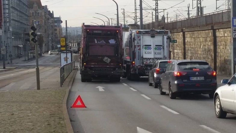 Ein liegengebliebener Lkw blockierte die Spur in Richtung Bahnhof-Mitte. Christoph Springer
