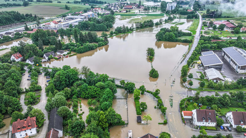Unwetter in Süddeutschland: Katastrophenfall in vielen Kommunen ausgerufen