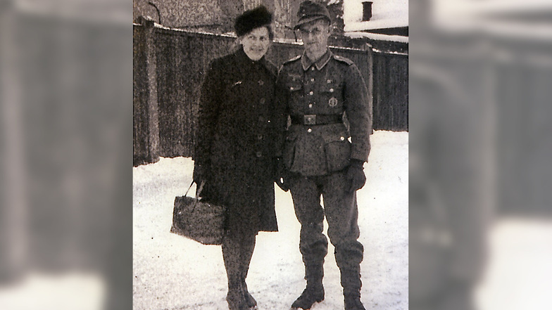 Besuch aus Pirna: Martha Weise mit ihrem Mann Marcel im Januar 1945 in St. Pölten bei Wien. Weise musste sich dort einer Zahn-OP unterziehen.